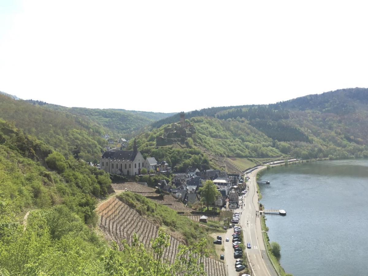 Ferienhaus Moselpromenade Zell an der Mosel Esterno foto