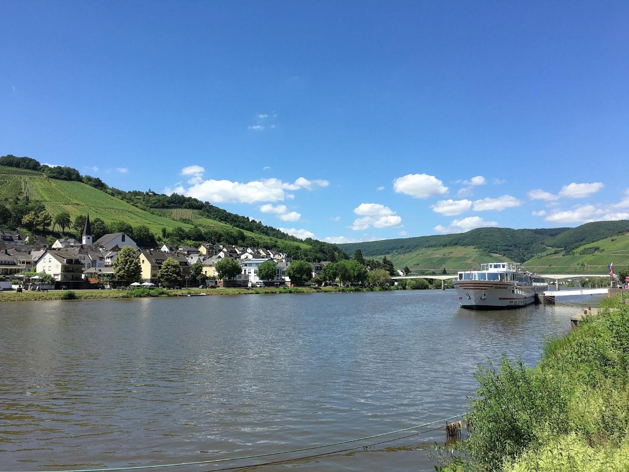 Ferienhaus Moselpromenade Zell an der Mosel Esterno foto