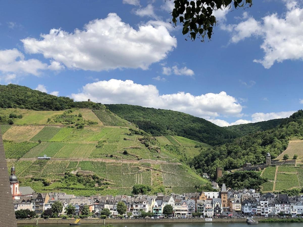 Ferienhaus Moselpromenade Zell an der Mosel Esterno foto