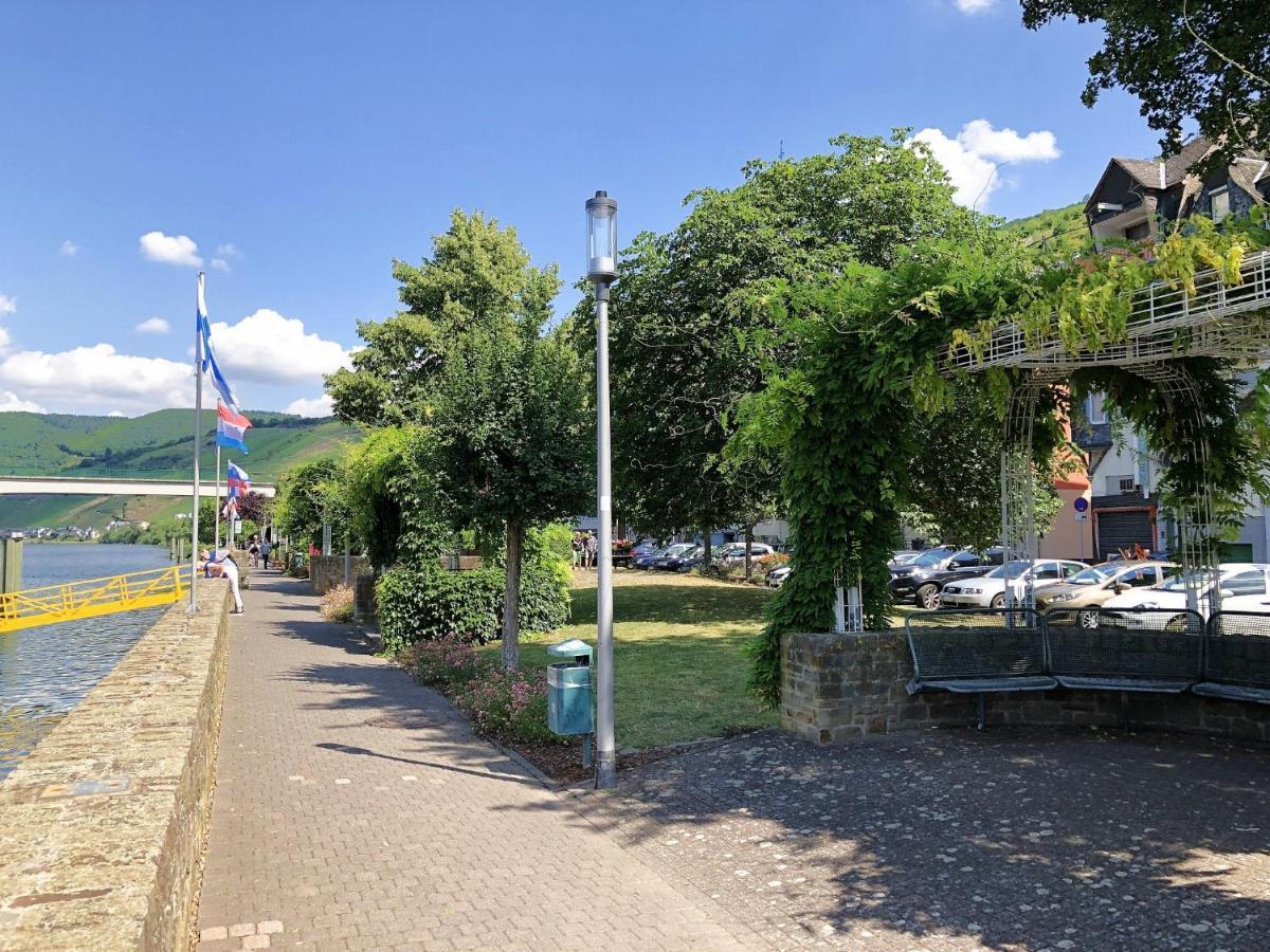 Ferienhaus Moselpromenade Zell an der Mosel Esterno foto