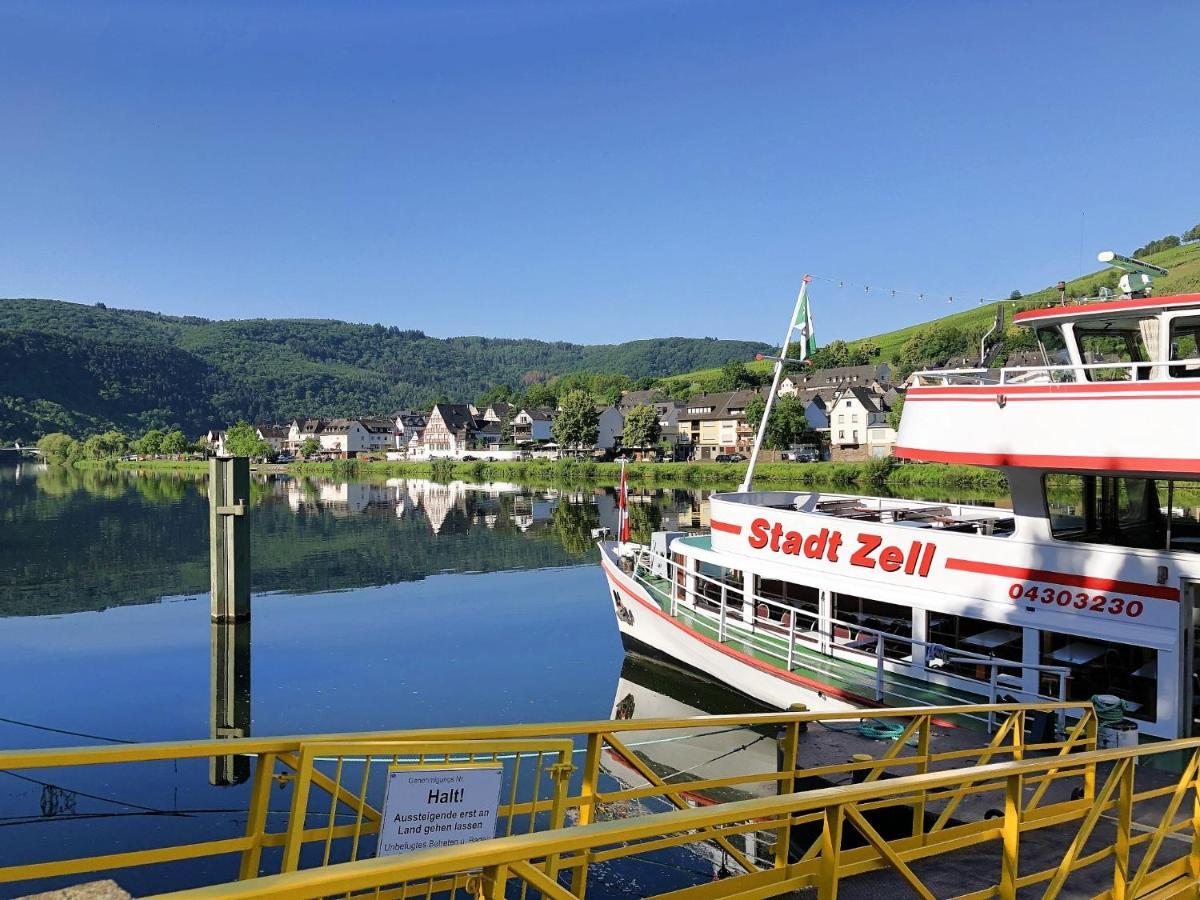 Ferienhaus Moselpromenade Zell an der Mosel Esterno foto