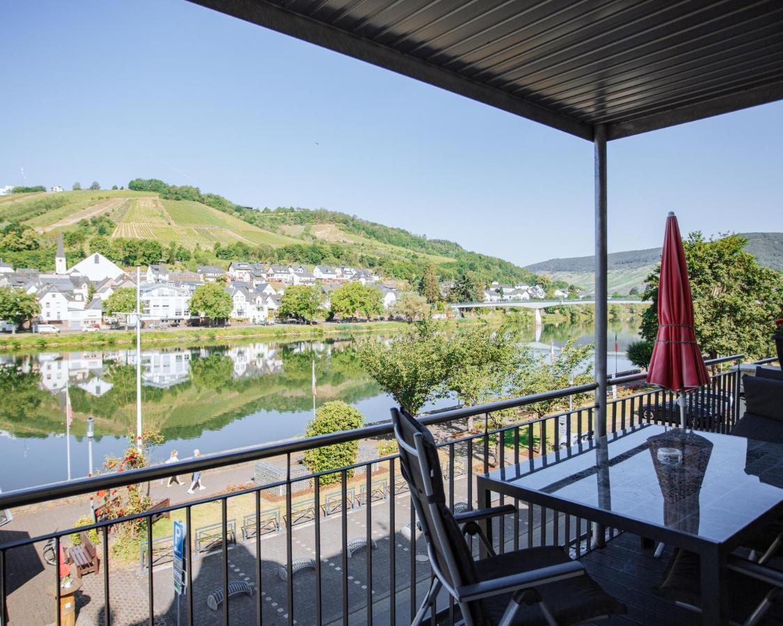 Ferienhaus Moselpromenade Zell an der Mosel Esterno foto